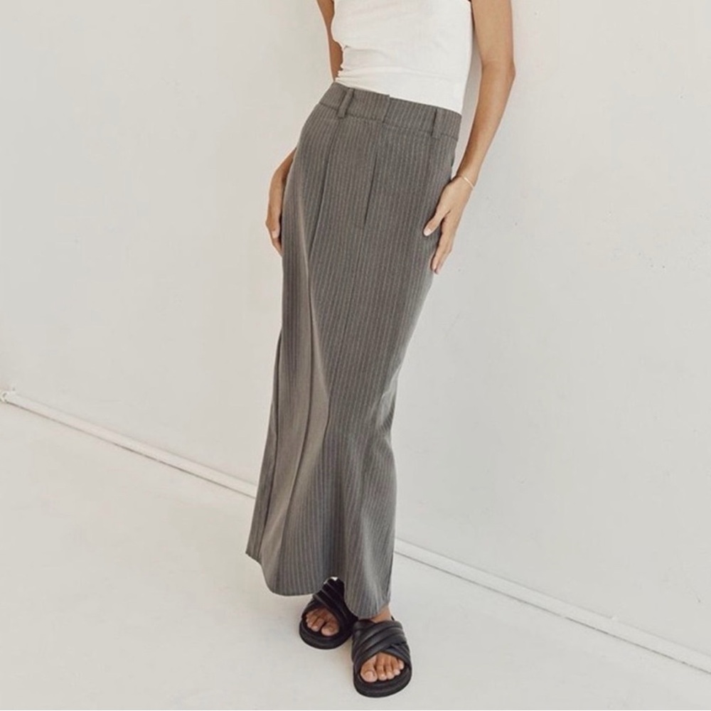 DISSH Gray Pinstripe Women's Skirt